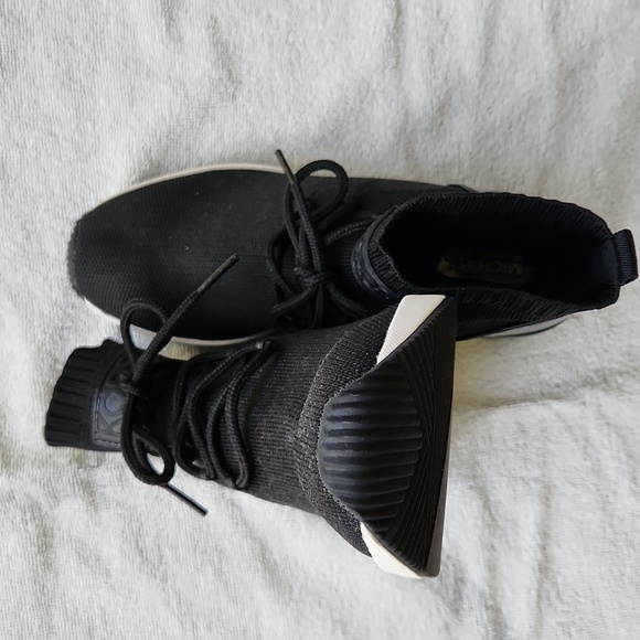 Michael Kors Boot/Shoe - Picture 4 of 8